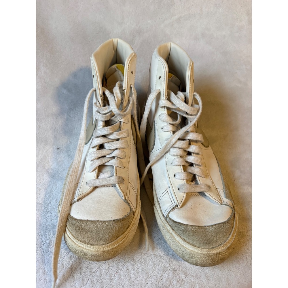 Nike Blazer Mid 77 Mens 7.5 White Olive Good Vintage High Top Sneakers